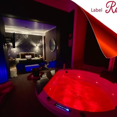 SUITE KASSIOPEE, romantisme, balnéo, sauna Quimperlé Esterno foto